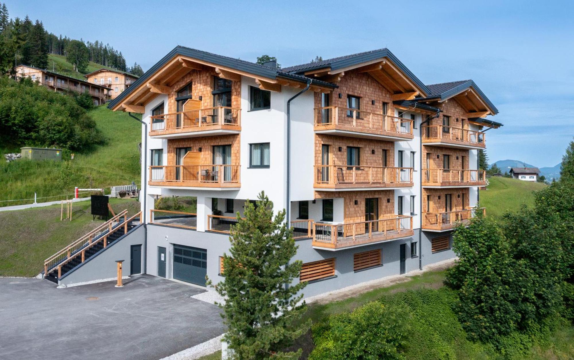 Hoeflehner Premium Gumpen Lodge Haus im Ennstal Exterior photo